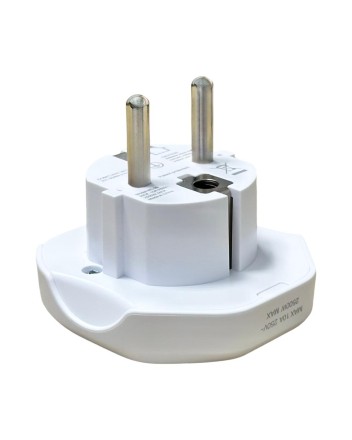  Универсальное переходник для розетки с китайской вилки Europe/UK/USA/AUST белый