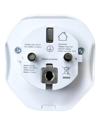  Универсальное переходник для розетки с китайской вилки Europe/UK/USA/AUST белый